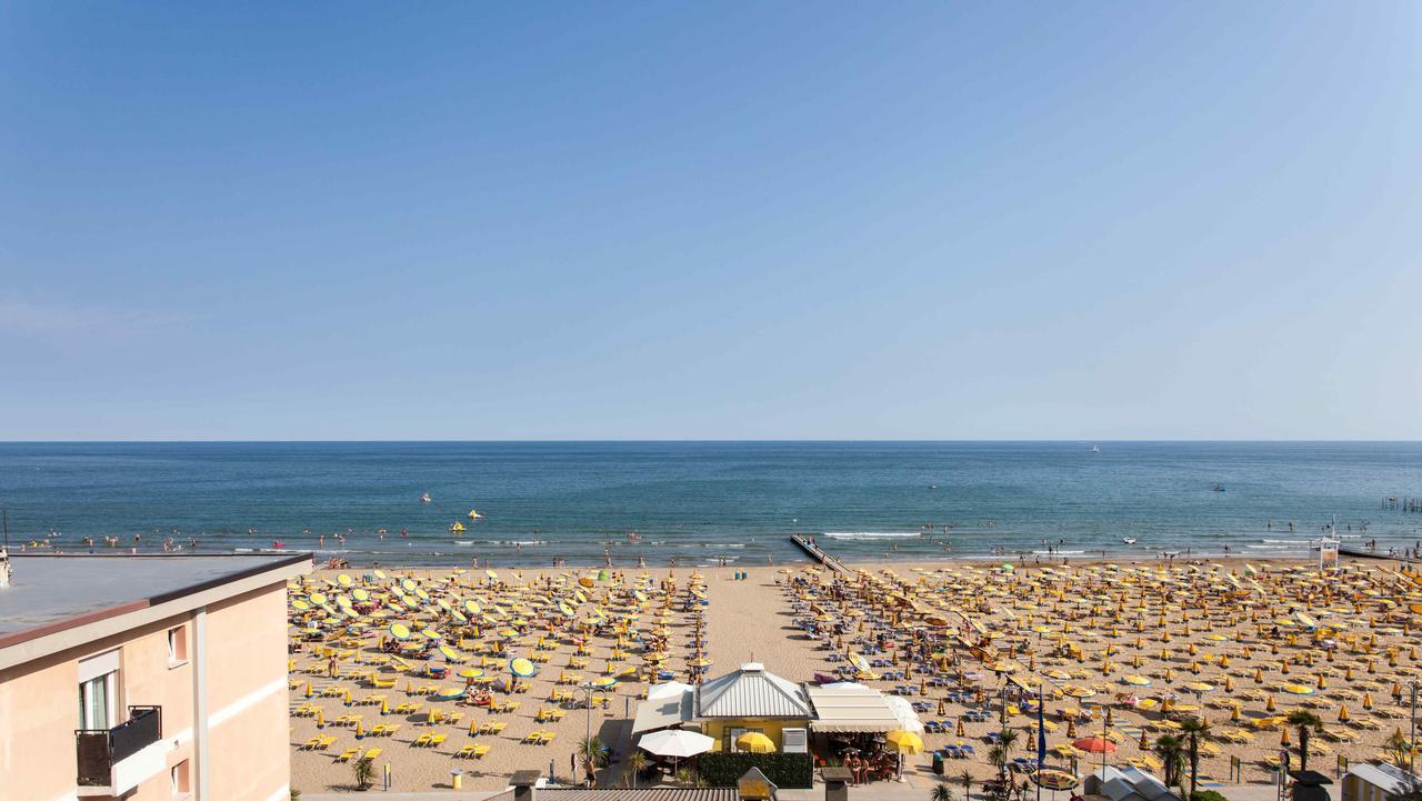 Hotel Rosanna 3 Stelle Superior Lido di Jesolo Exterior photo